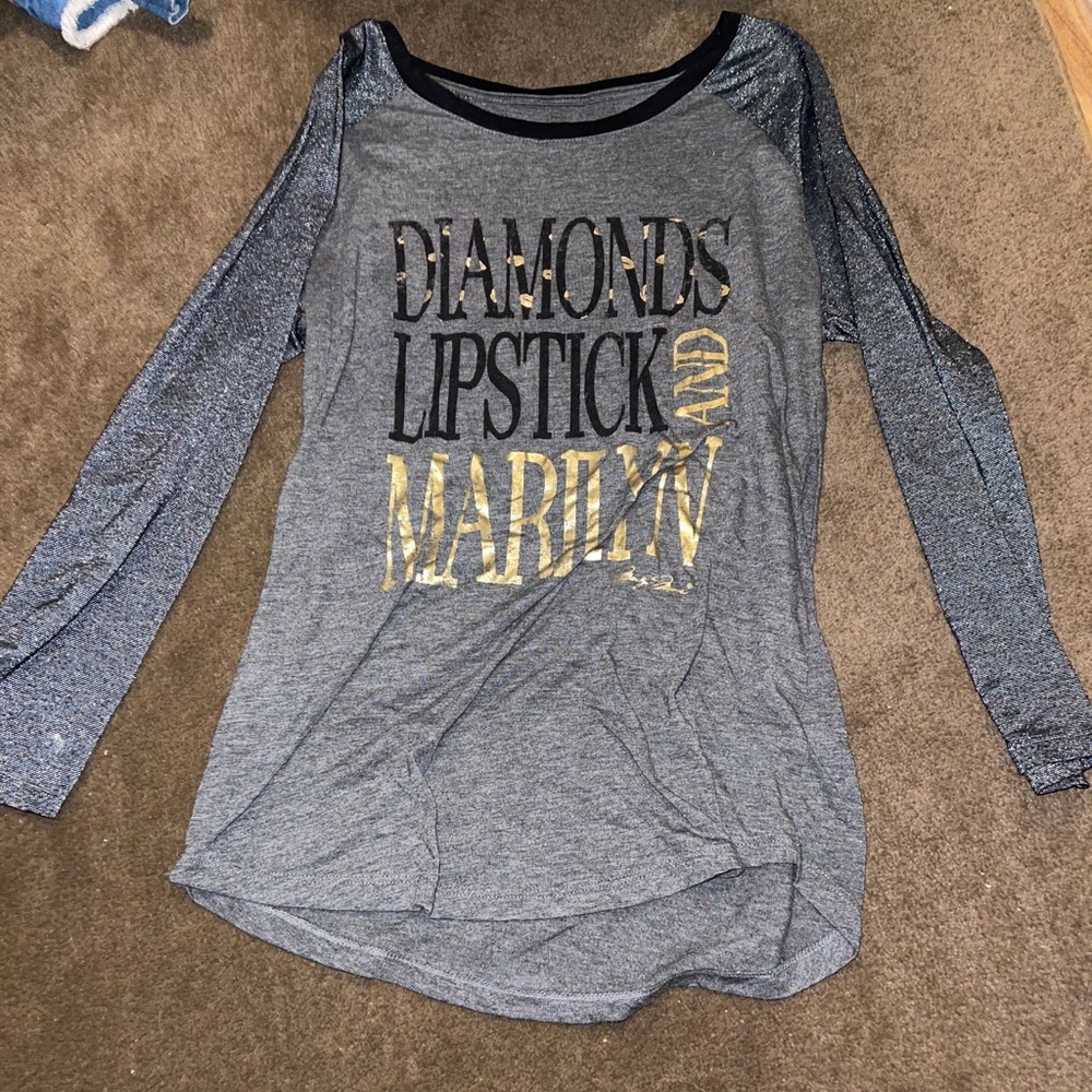 Women’s long sleeve
